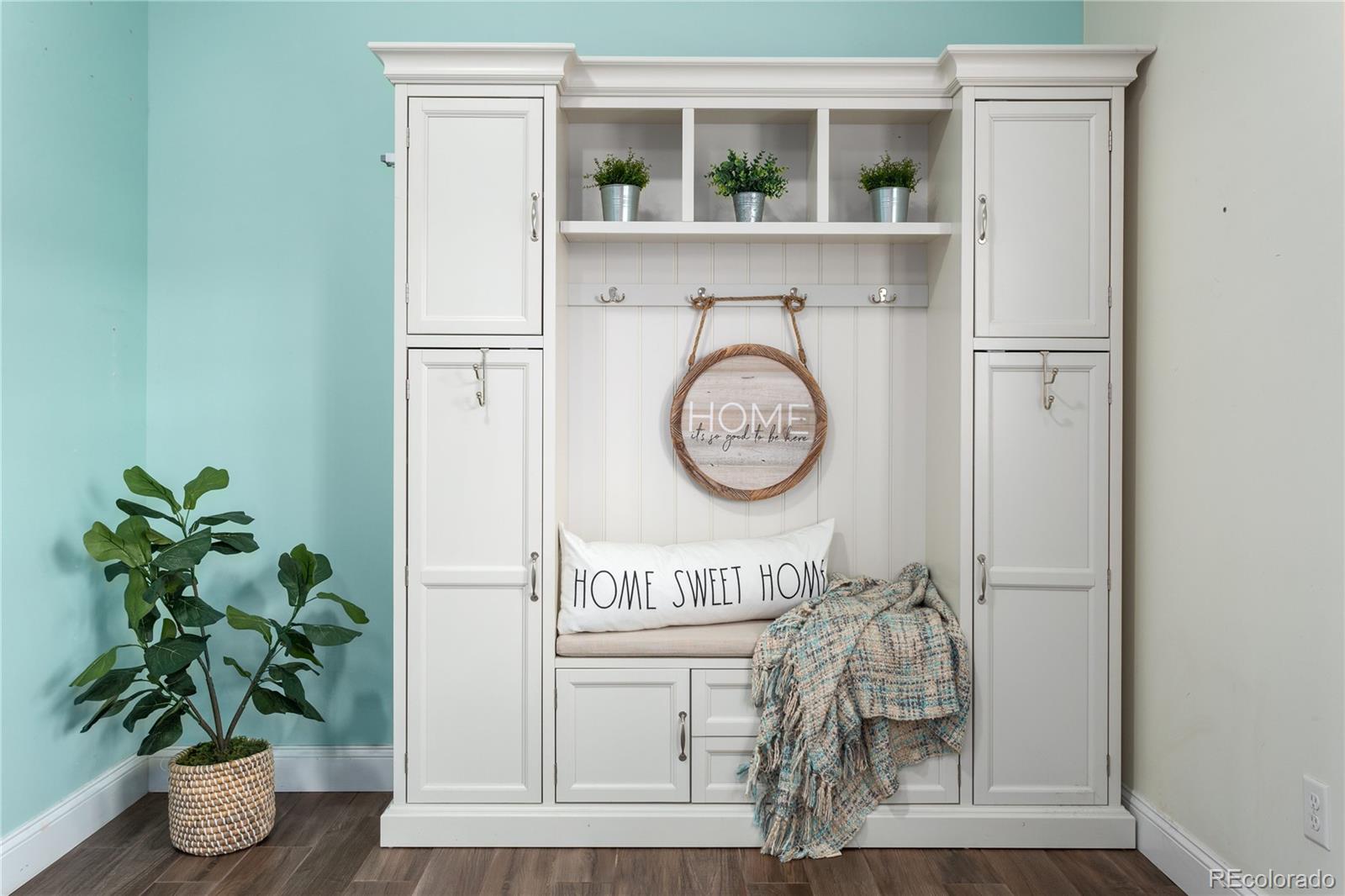 3777 Stuart Street Denver, CO 80212 - Photo 23 of 40 a view of a hallway with entryway
