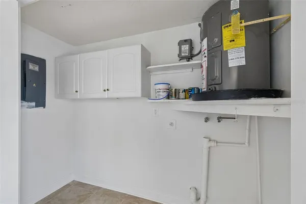 a view of a garage
