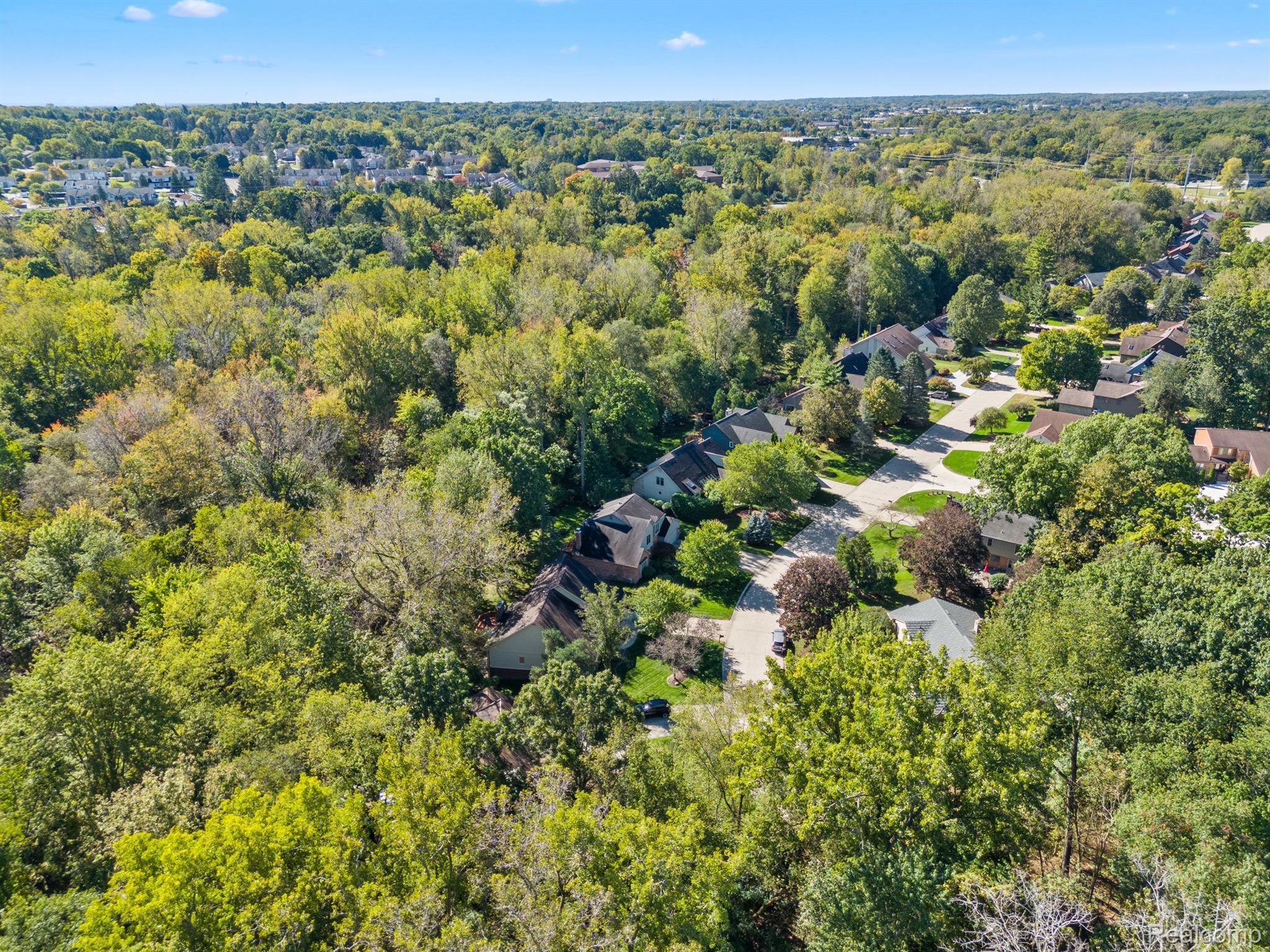 713 River Bend Drive Rochester, MI 48307 - Photo 58 of 68 Prime location/ cul-de-sac/ close to downtown