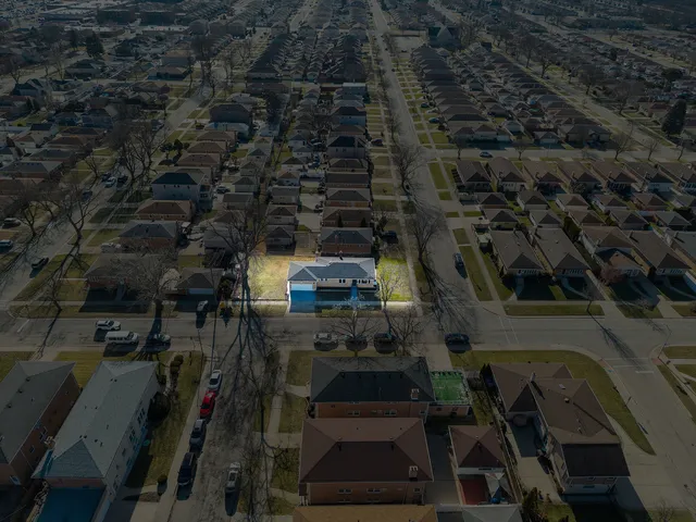 a picture of a building