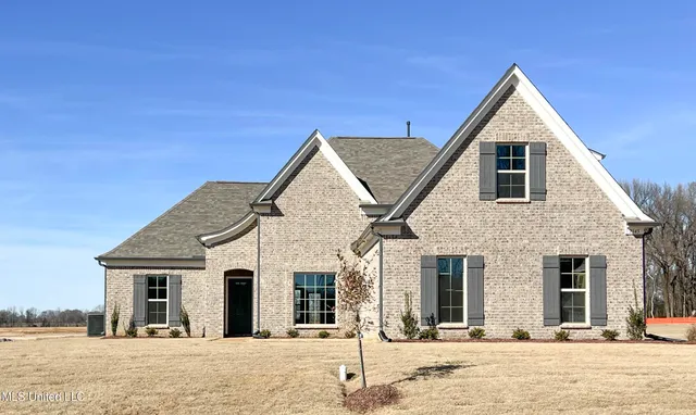 $433,900 | 2545 Scott Mdws Lane, Hernando, MS 38632