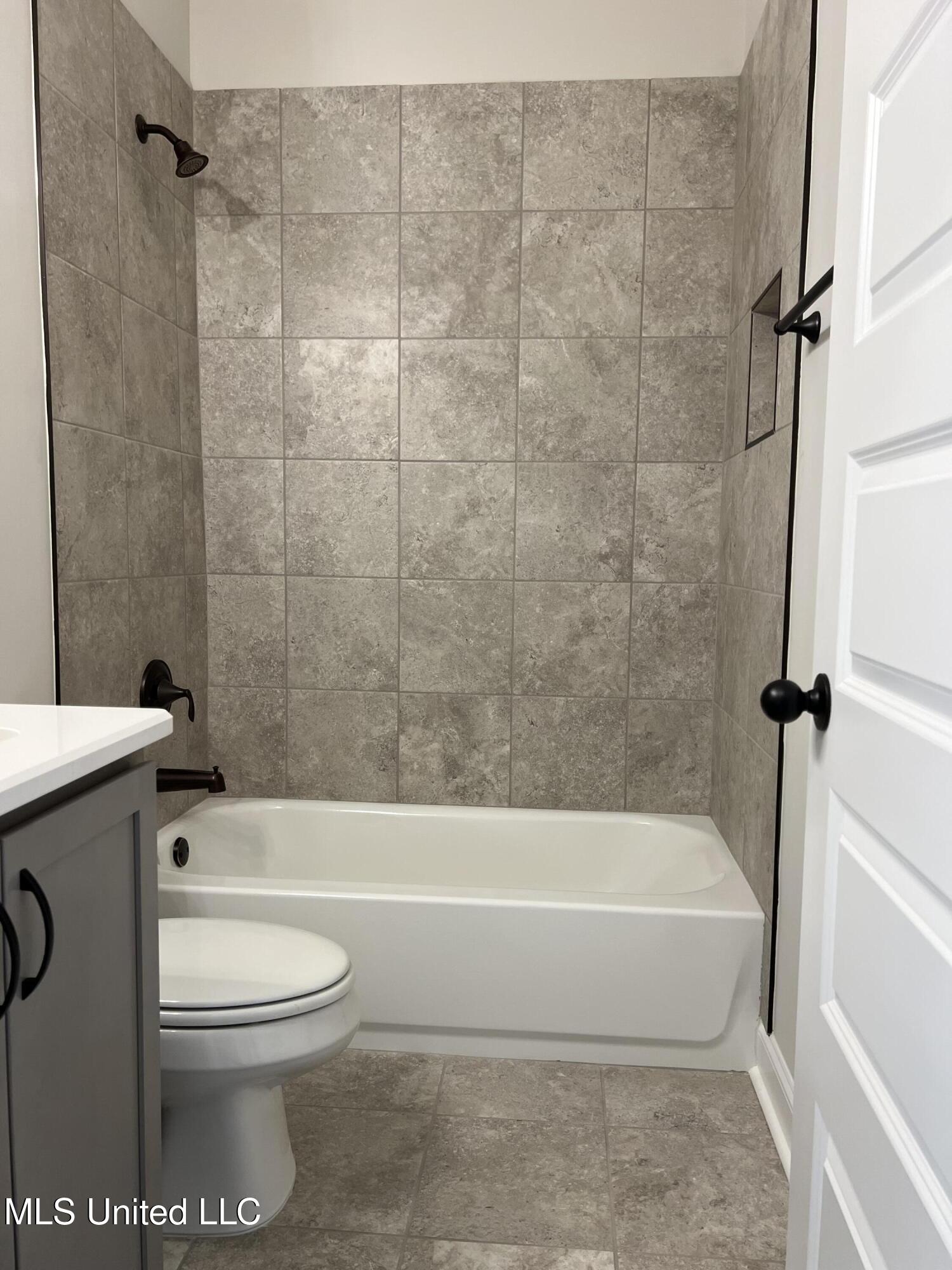 2545 Scott Mdws Lane Hernando, MS 38632 - Photo 19 of 24 IMG_4127