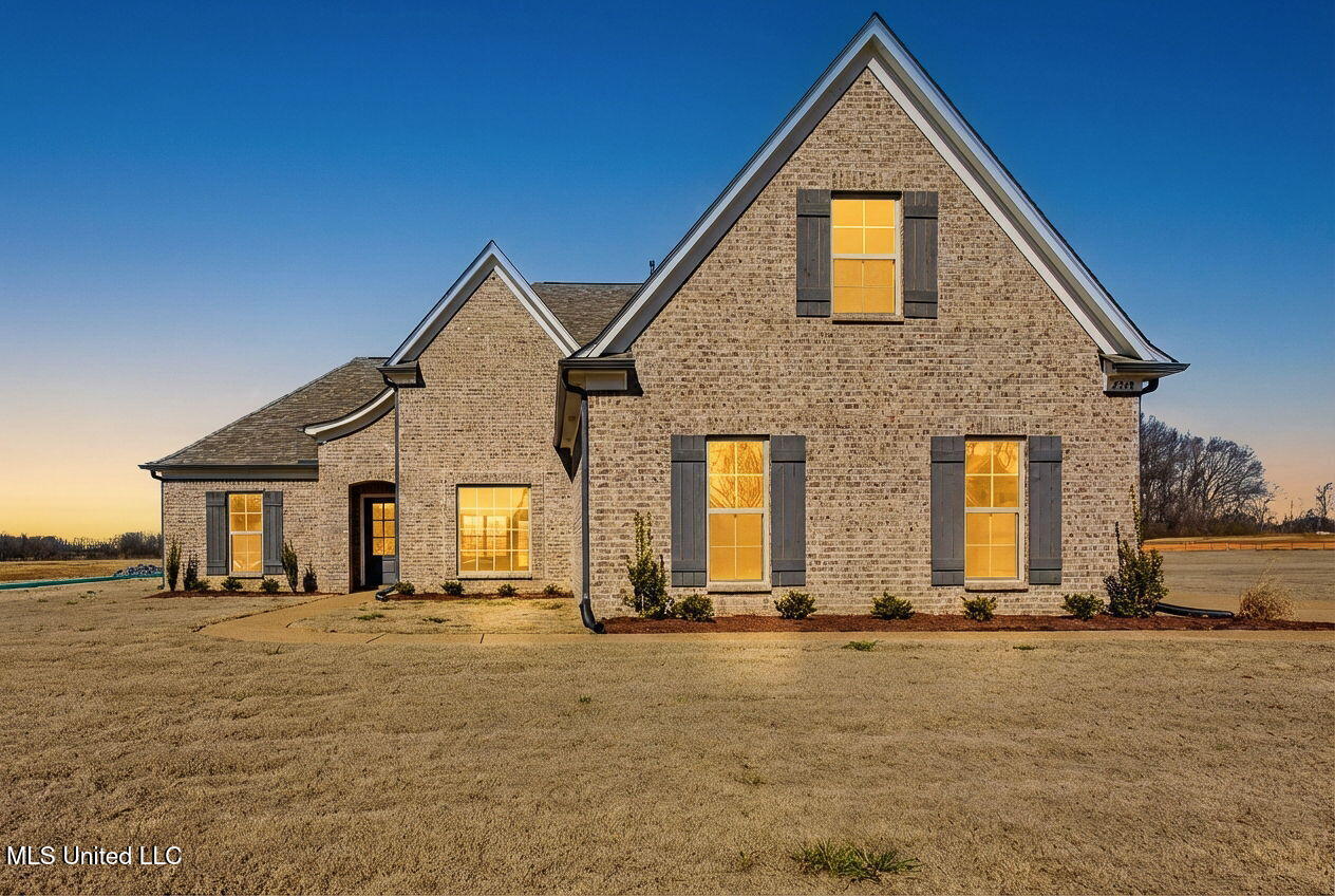 2545 Scott Mdws Lane Hernando, MS 38632 - Photo 2 of 31 2-web-or-mls-2545 Scott Twilight