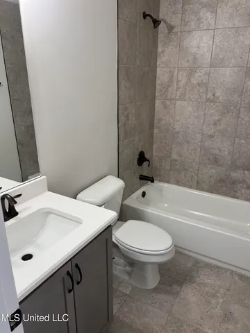 $433,900 | 2545 Scott Mdws Lane, Hernando, MS 38632