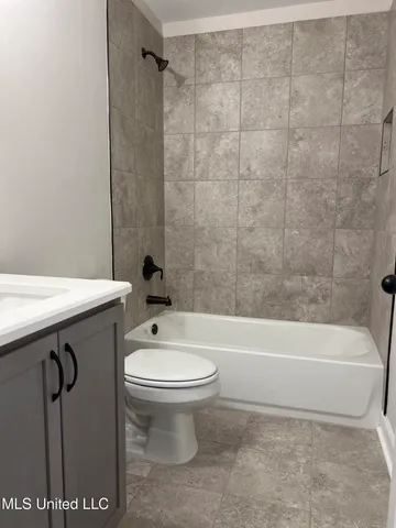 $433,900 | 2545 Scott Mdws Lane, Hernando, MS 38632