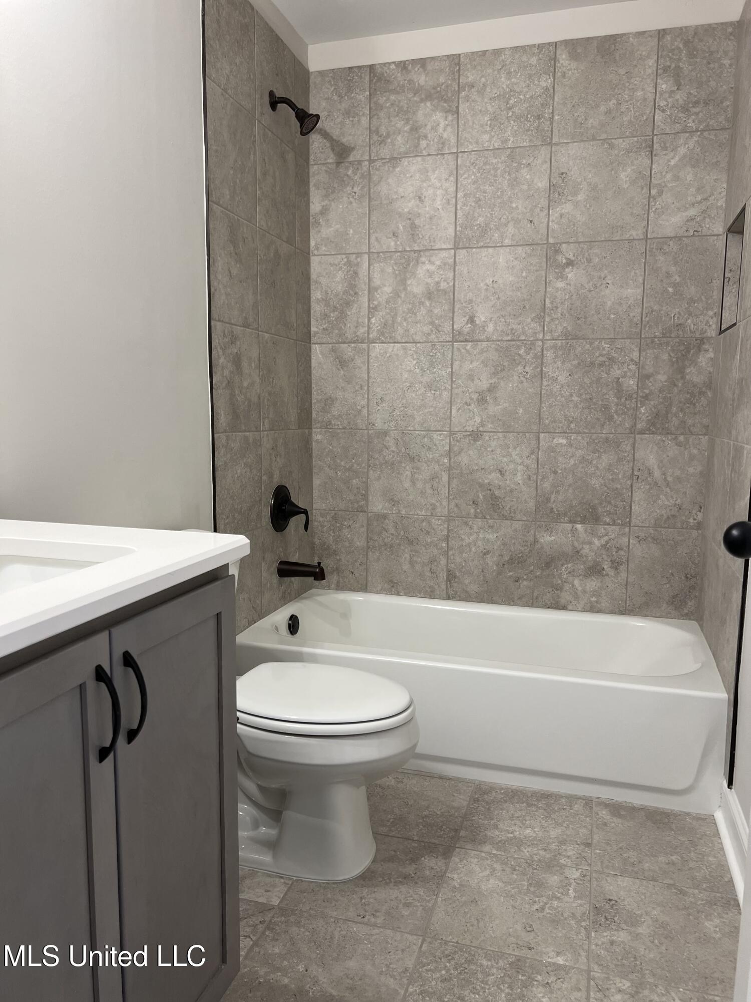 2545 Scott Mdws Lane Hernando, MS 38632 - Photo 23 of 24 IMG_4155