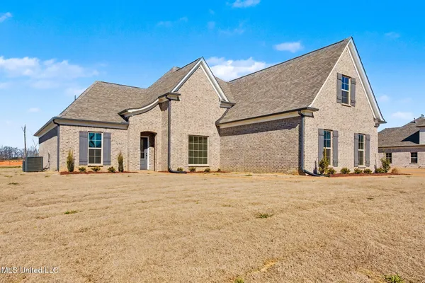 $433,900 | 2545 Scott Mdws Lane, Hernando, MS 38632