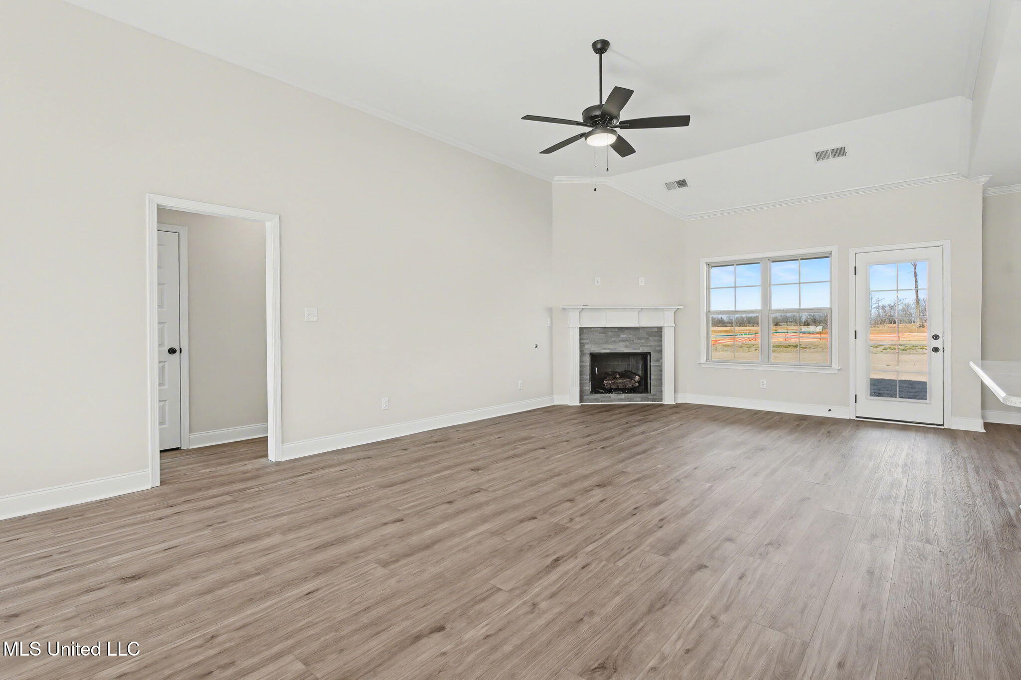 2545 Scott Mdws Lane Hernando, MS 38632 - Photo 7 of 31 7-web-or-mls-2545 Scott-06