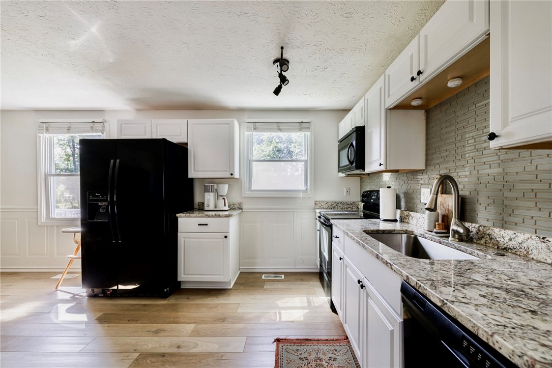 66 Reddick Lane Rochester, NY 14624 - Photo 10 of 28 Gallery Image 10