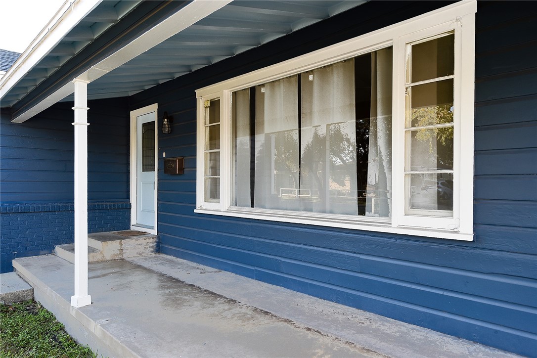 634 Mc Call Street Corpus Christi, TX 78404 - Photo 3 of 34