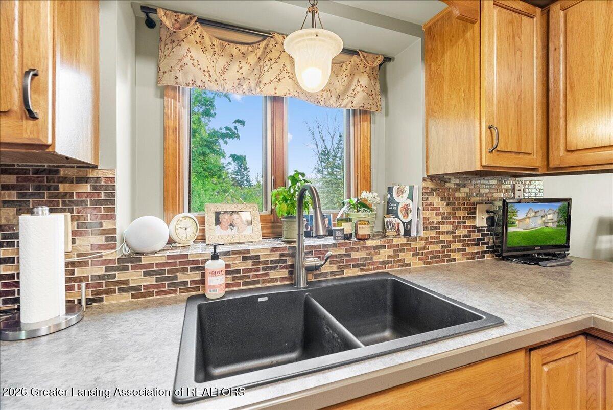 2550 Graduate Way Holt, MI 48842 - Photo 12 of 39 42-Media Jett - 36