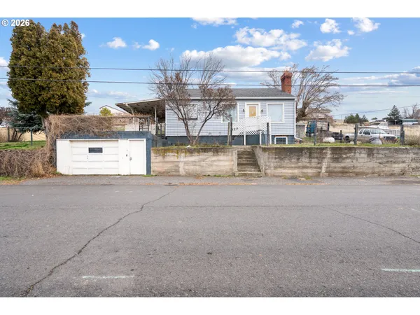 $229,000 | 120 North Gilmore Street, Heppner, OR 97836