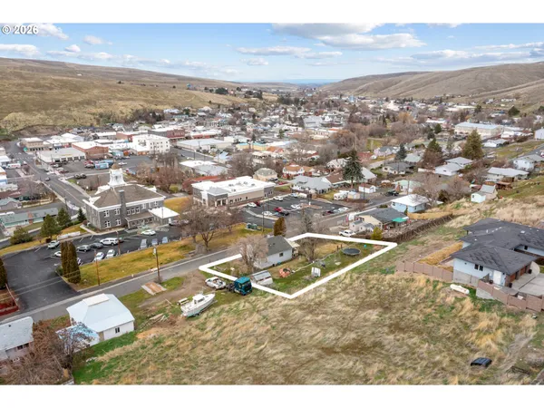 $229,000 | 120 North Gilmore Street, Heppner, OR 97836