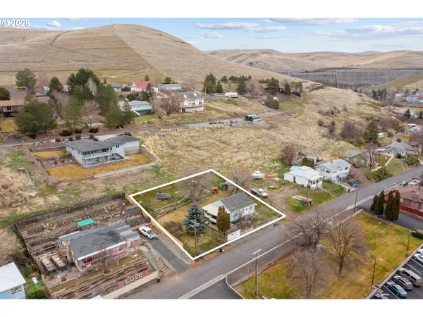 $229,000 | 120 North Gilmore Street, Heppner, OR 97836