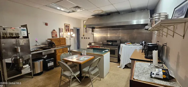 $576,000 | 346 Hudson Avenue, Mechanicville, NY 12118