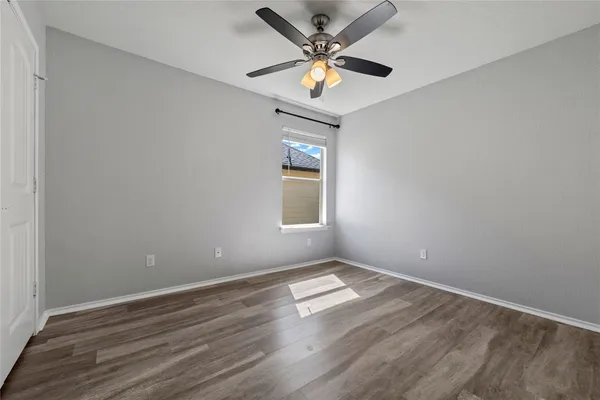 $2,000 | 133 Beth Ann Loop, Taylor, TX 76574