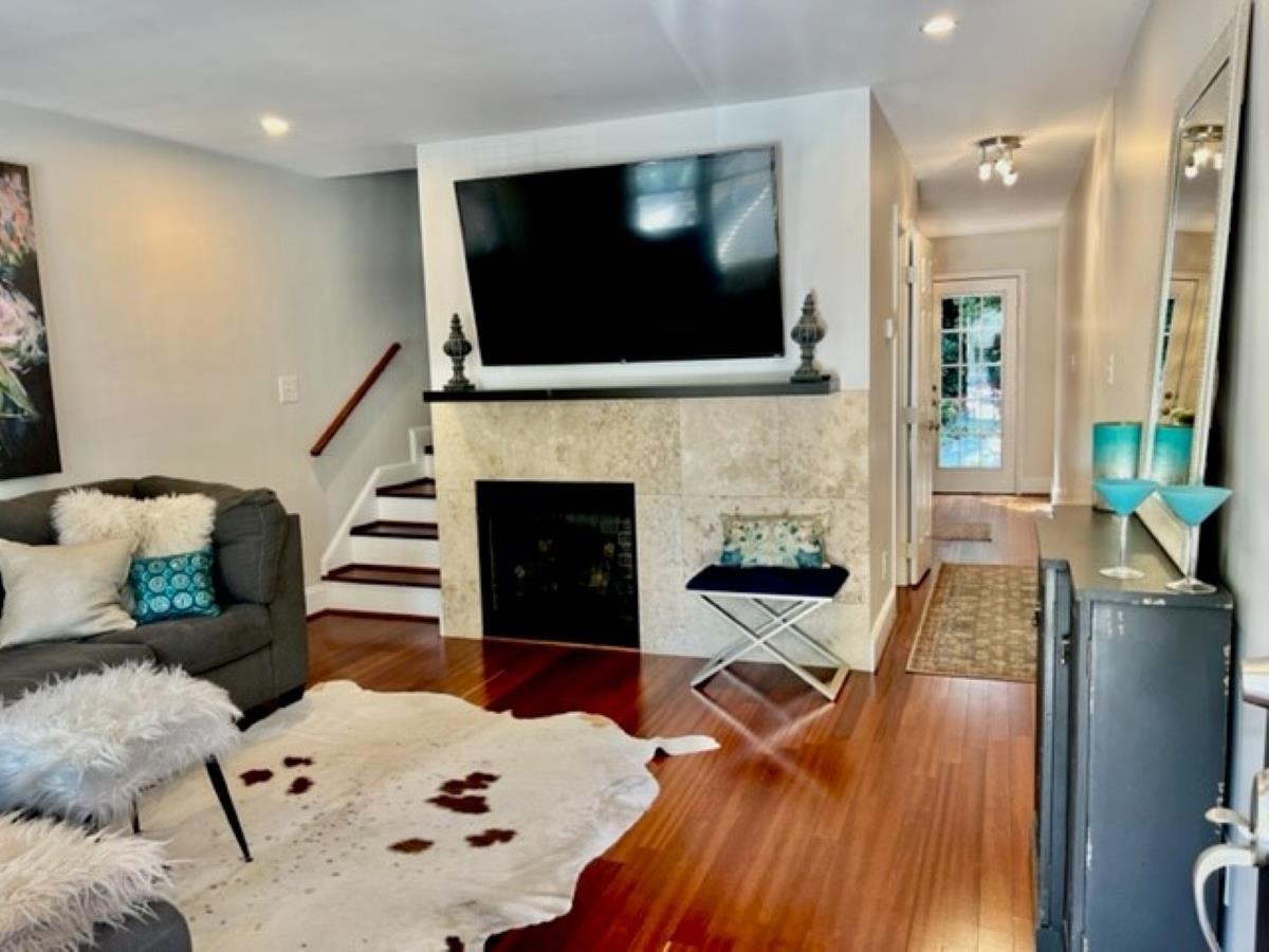 2528 Noble Road Raleigh, NC 27608 - Photo 6 of 49 Photo 6