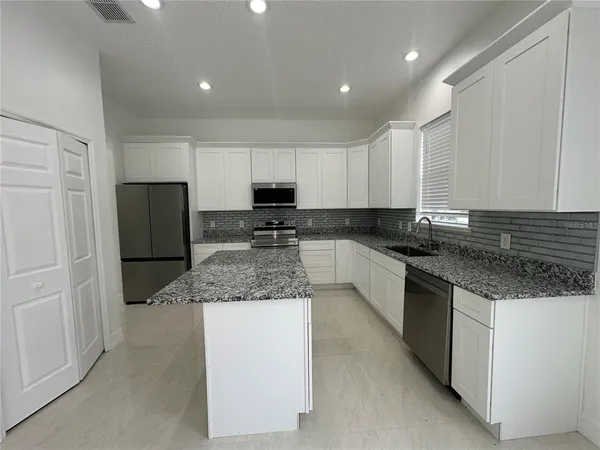 $2,800 | 1907 Cedar Arch Lane, Orlando, FL 32824