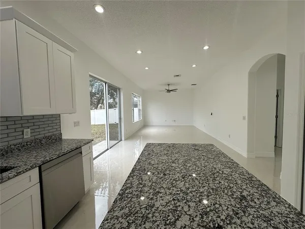 $2,800 | 1907 Cedar Arch Lane, Orlando, FL 32824
