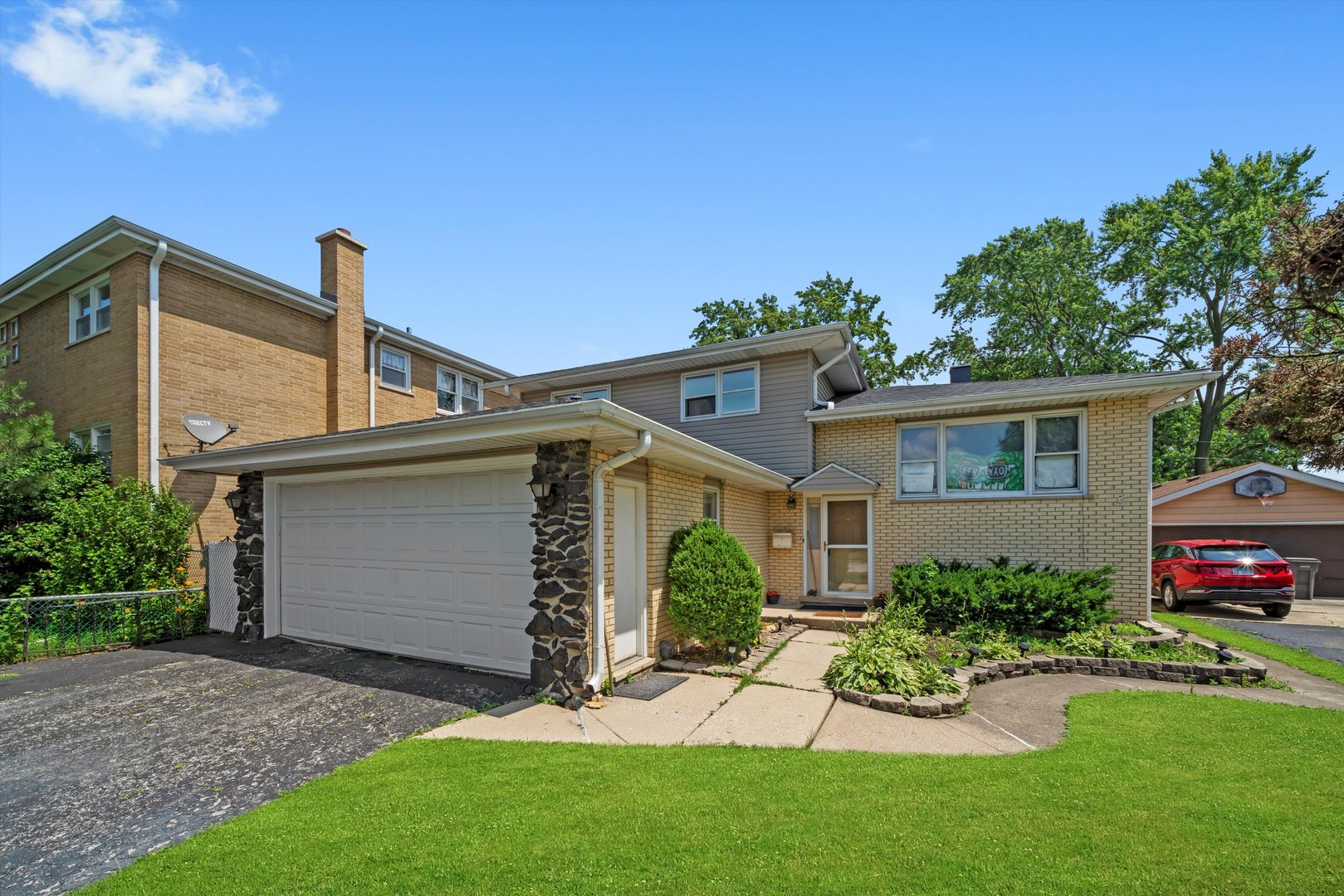 10529 Lyman Avenue Chicago Ridge, IL 60415 - Photo 44 of 45 a view of a house with a yard