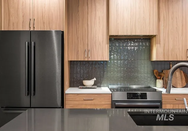 $739,000 | 3382 West Whimbrel Lane, Unit MIDDLE, Boise, ID 83703