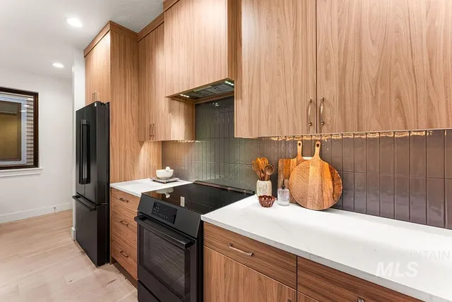 $739,000 | 3382 West Whimbrel Lane, Unit MIDDLE, Boise, ID 83703