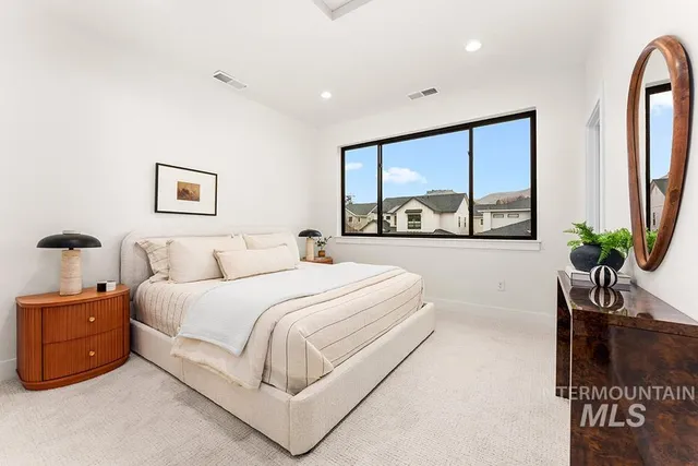 $739,000 | 3382 West Whimbrel Lane, Unit MIDDLE, Boise, ID 83703