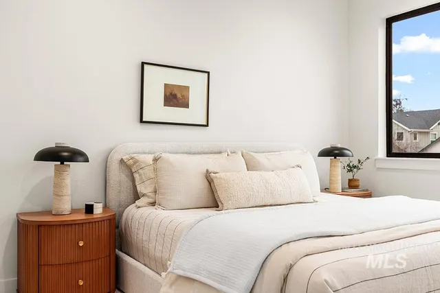 $739,000 | 3382 West Whimbrel Lane, Unit MIDDLE, Boise, ID 83703