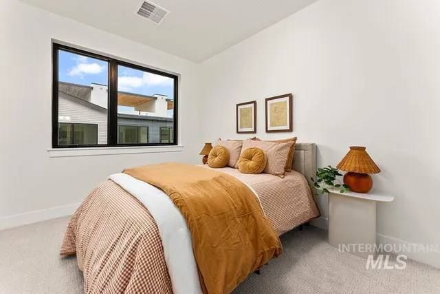 $739,000 | 3382 West Whimbrel Lane, Unit MIDDLE, Boise, ID 83703