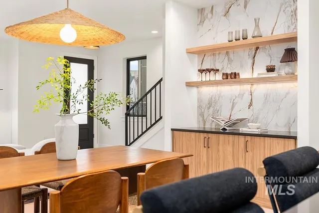 $739,000 | 3382 West Whimbrel Lane, Unit MIDDLE, Boise, ID 83703