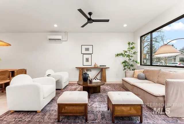 $739,000 | 3382 West Whimbrel Lane, Unit MIDDLE, Boise, ID 83703