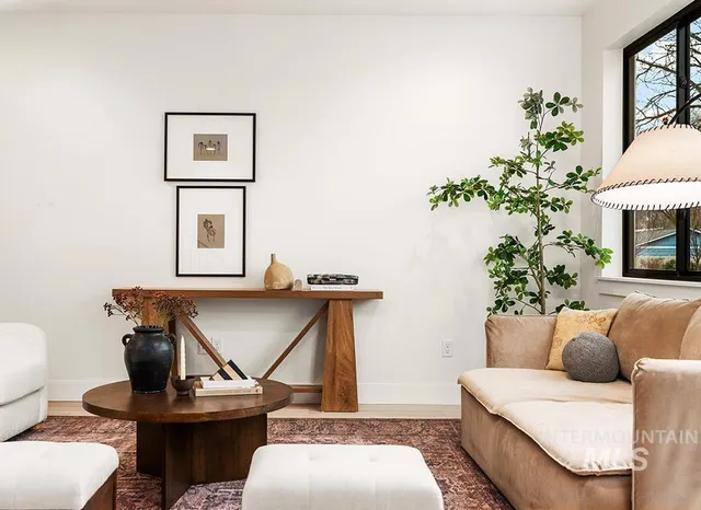 $739,000 | 3382 West Whimbrel Lane, Unit MIDDLE, Boise, ID 83703