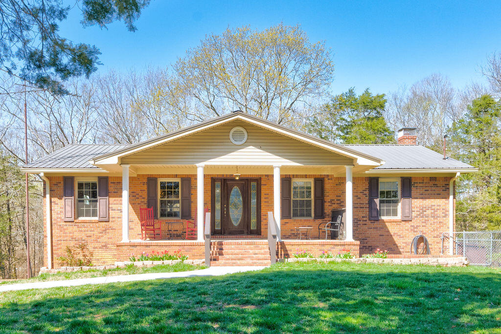 638 Old Three Notch Rd
