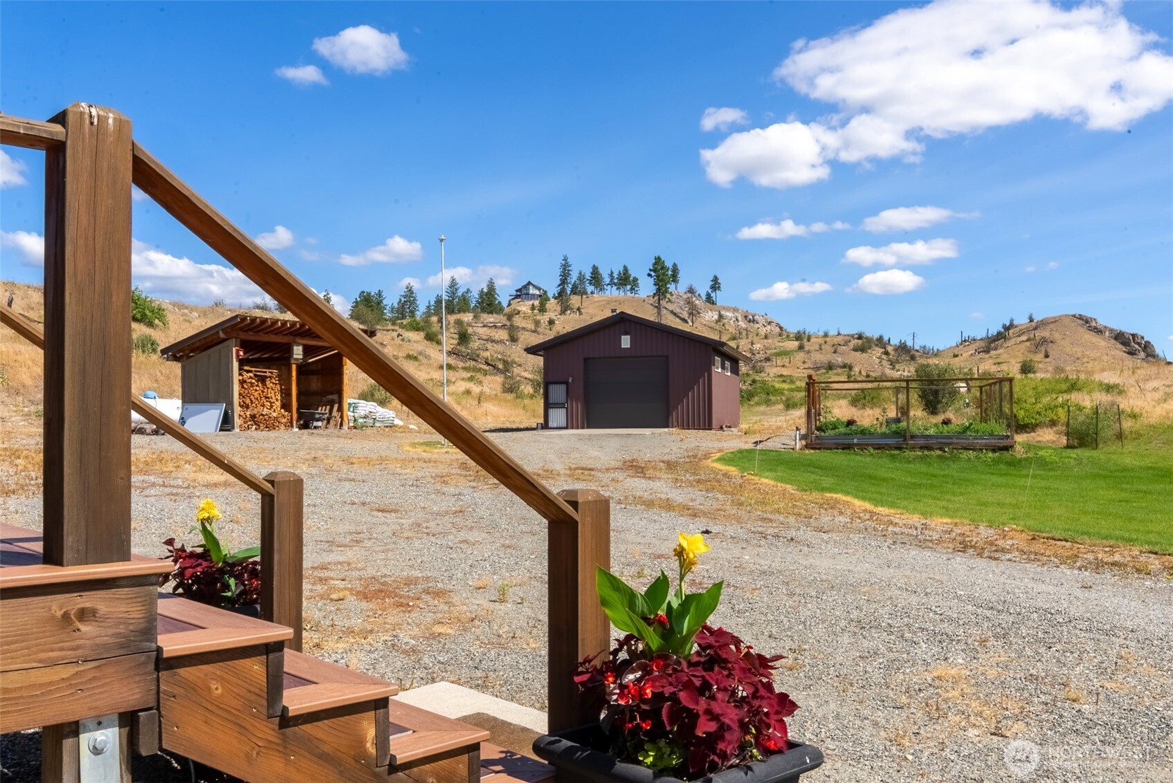 30 Shalberg Lake Road Riverside, WA 98849 - Photo 35 of 40 a front view of a house with a yard