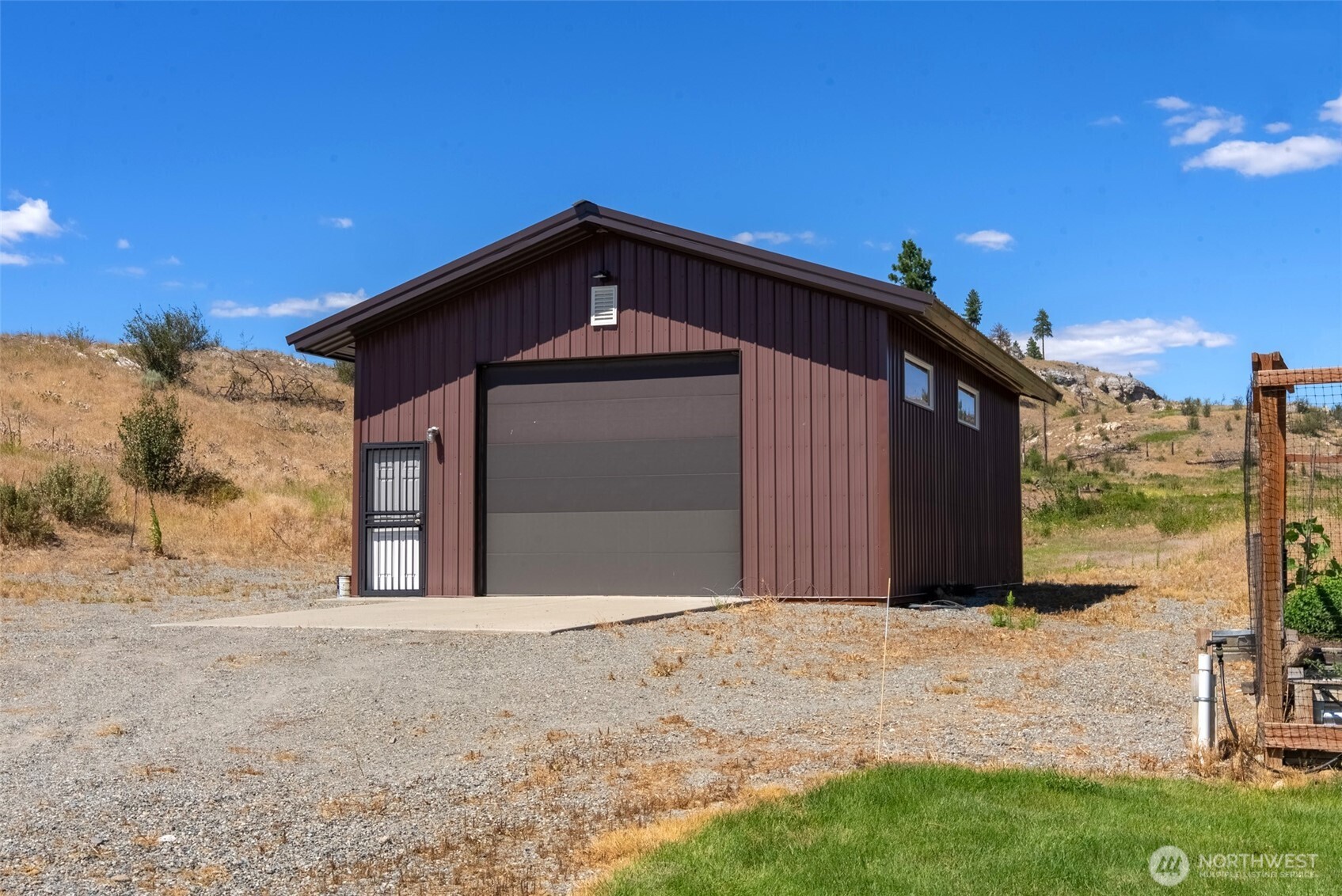 30 Shalberg Lake Road Riverside, WA 98849 - Photo 36 of 40 a front view of a house with a yard