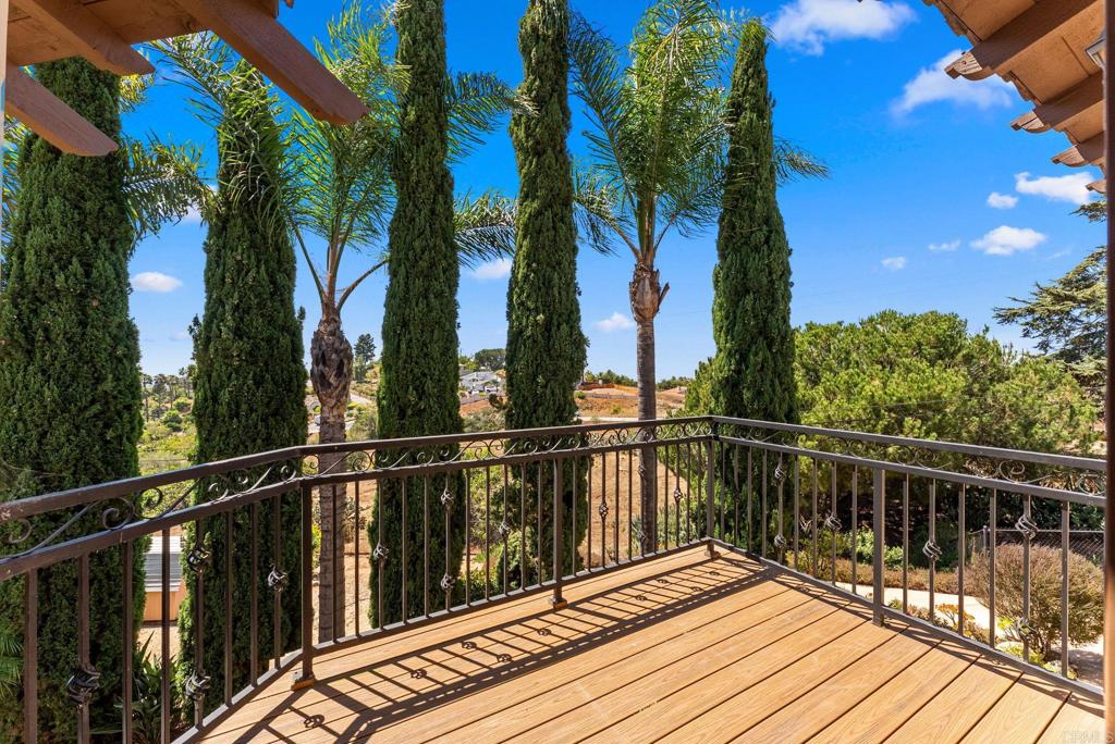 1829 Elevado Road Vista, CA 92084 - Photo 33 of 62