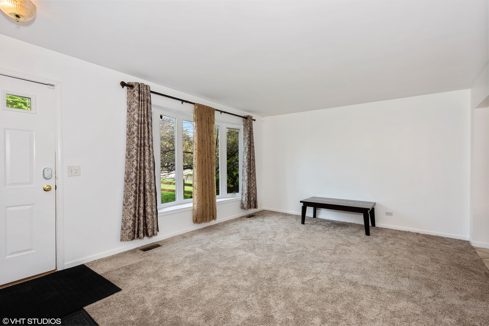 25-w031 Geneva Road Wheaton, IL 60187 - Photo 2 of 20