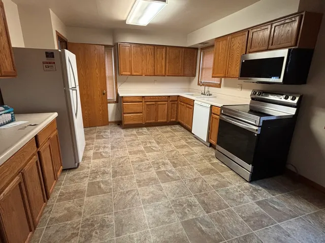 $235,500 | 471 South Center Avenue, Bradley, IL 60915