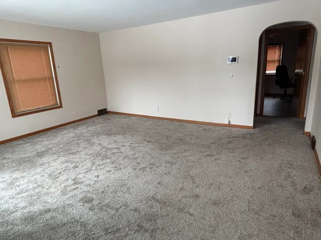 $235,500 | 471 South Center Avenue, Bradley, IL 60915