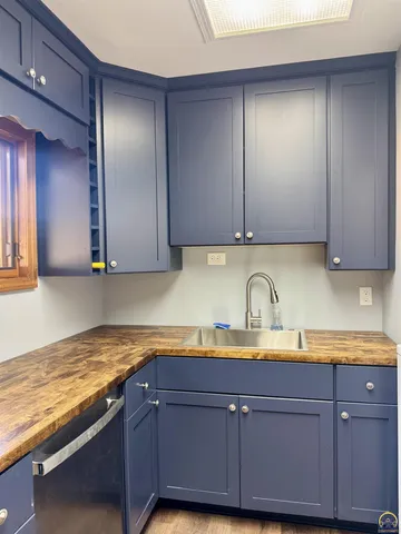 $189,950 | 3904 Southwest 26th Street, Topeka, KS 66614