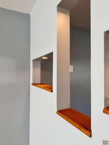 $189,950 | 3904 Southwest 26th Street, Topeka, KS 66614