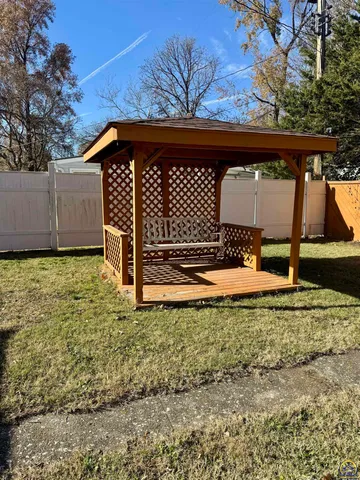 $189,950 | 3904 Southwest 26th Street, Topeka, KS 66614