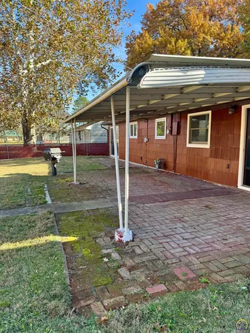 $189,950 | 3904 Southwest 26th Street, Topeka, KS 66614