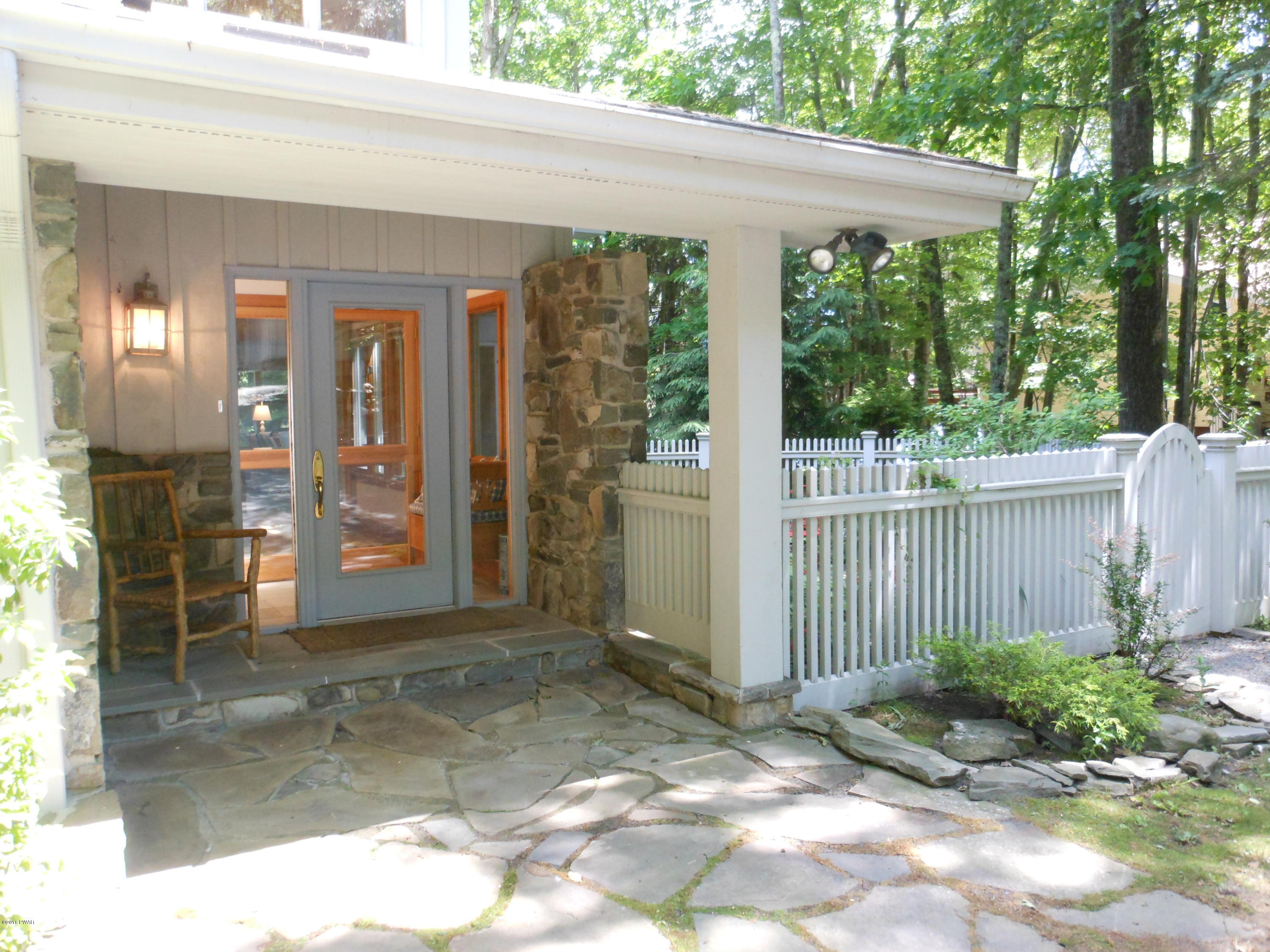 117 Heron Bay Road Hawley, PA 18428 - Photo 11 of 63