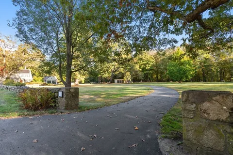$1,599,000 | 215 Washington Street, Sherborn, MA 01770