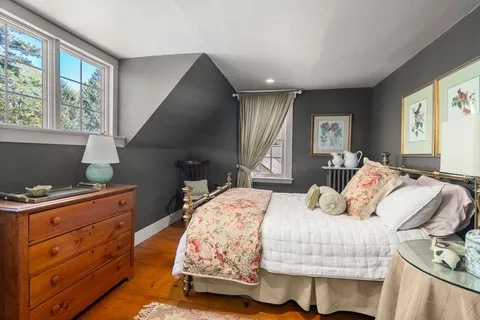 $1,599,000 | 215 Washington Street, Sherborn, MA 01770