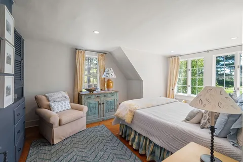 $1,599,000 | 215 Washington Street, Sherborn, MA 01770