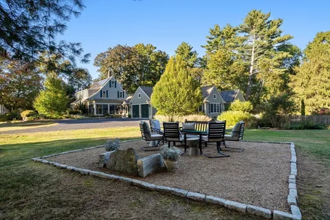 $1,599,000 | 215 Washington Street, Sherborn, MA 01770