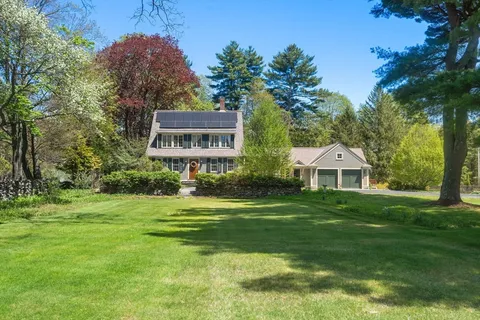 $1,599,000 | 215 Washington Street, Sherborn, MA 01770