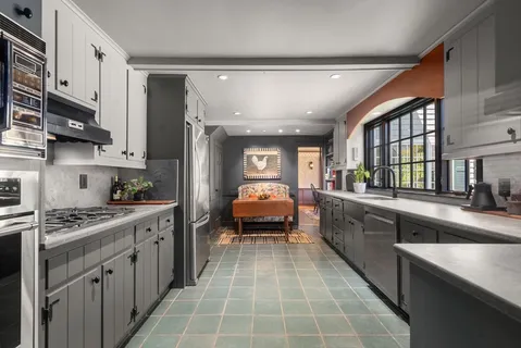 $1,599,000 | 215 Washington Street, Sherborn, MA 01770